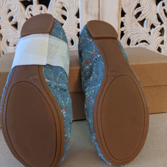 Lucky Brand Summer Flats - Picture 2 of 3